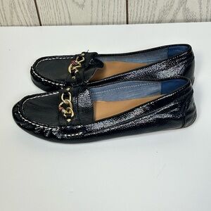 Tommy Hilfiger Women’s Flats Classic Navy Leather Loafers Gold Chain Size 9.5